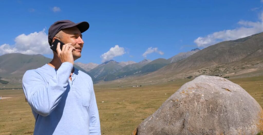 solo traveler safety tips