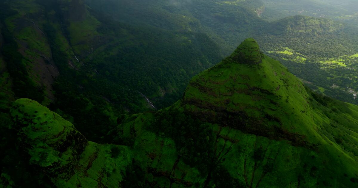 Lonavala Travel Guide showing scenic hills and misty valleys