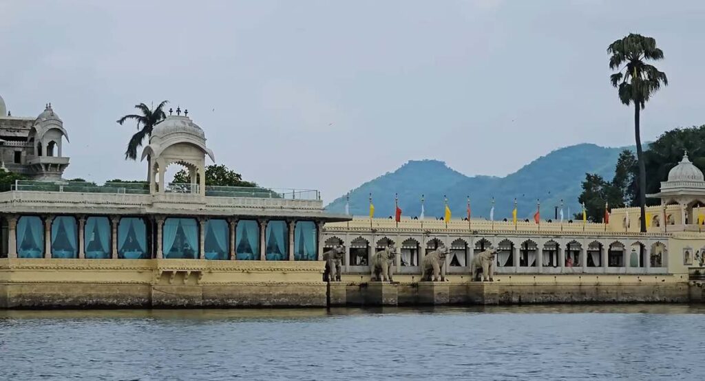 Elephant statues along the banks of Lake Pichola Udaipur