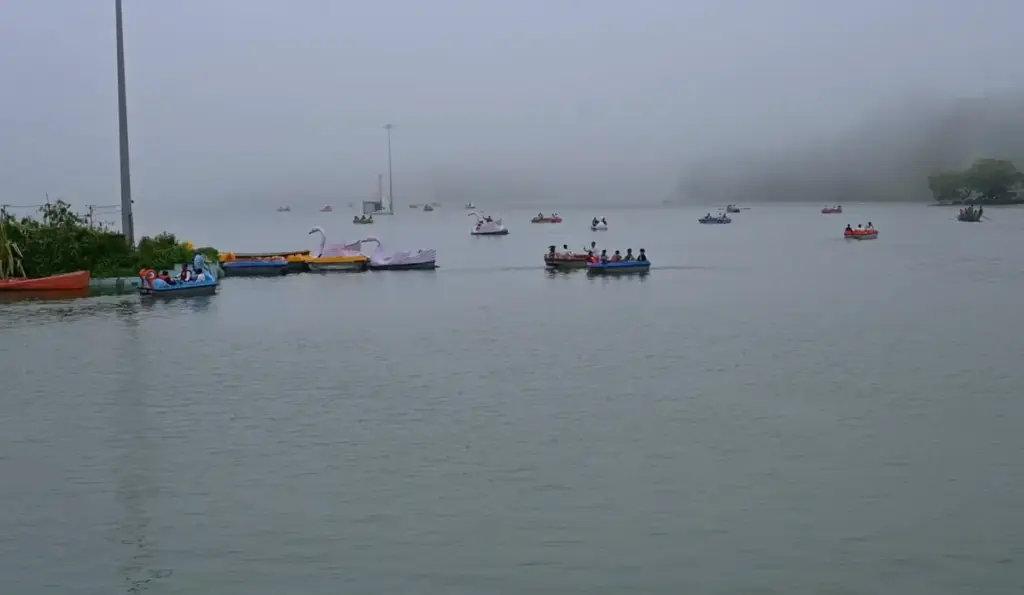 Tourists enjoying boating at Nakki Lake in Mount Abu